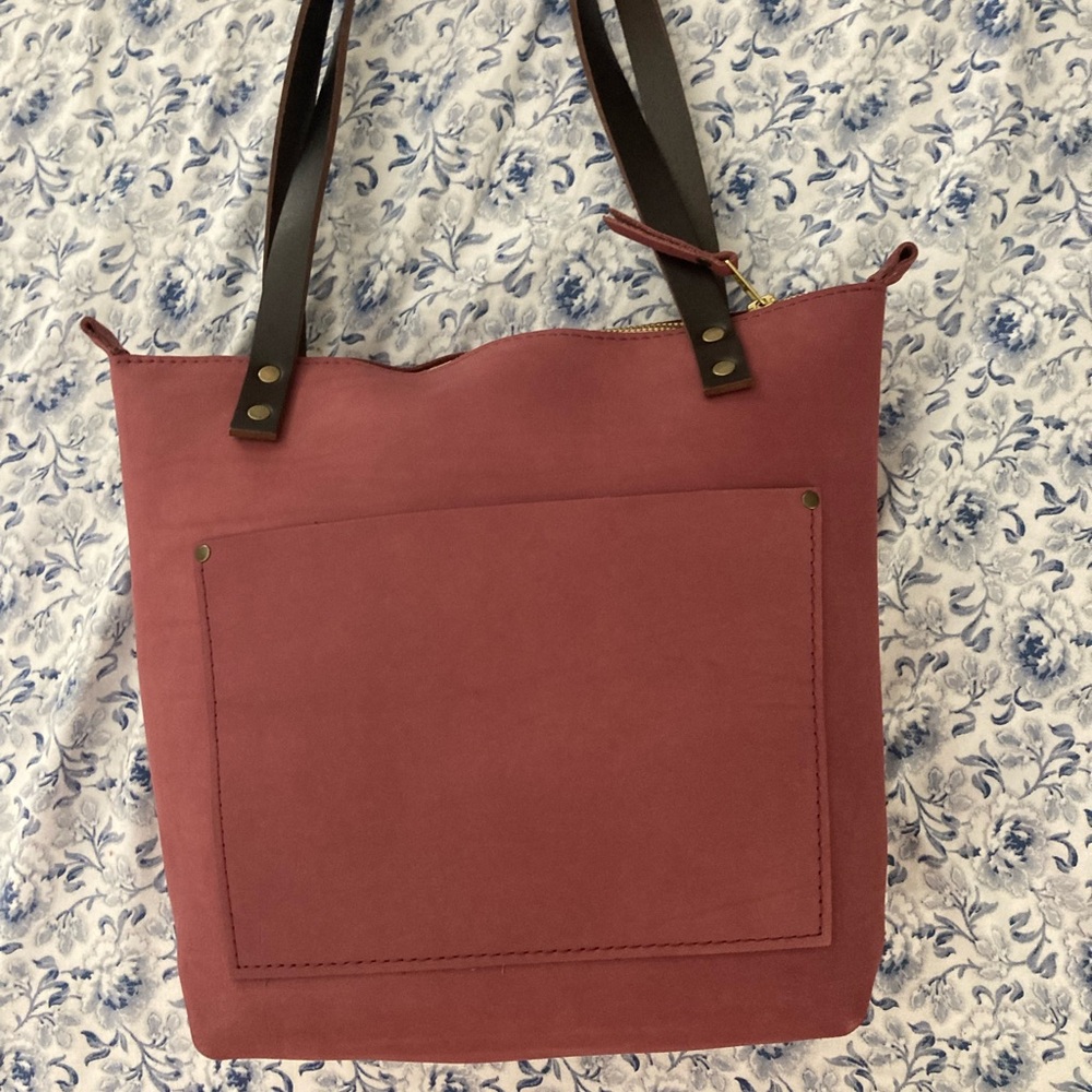 Portland Leather Small zipper Tote in Foxglove